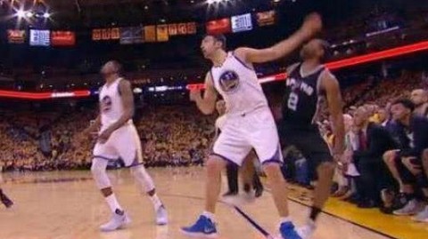 NBA球员护裆真相大揭秘：从硬壳到“Hand Check”，2026年这些动作早已超越防护本能