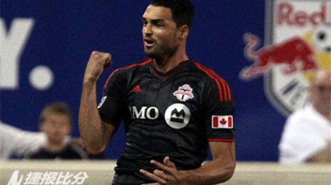 奥索里奥50球里程碑助多伦多FC新帅迎开门红