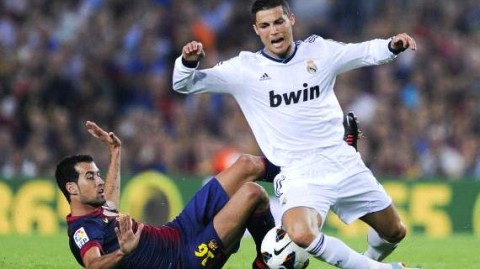 国家德比巴萨4-0血洗皇马：莱万2分钟2球终结伯纳乌42场不败