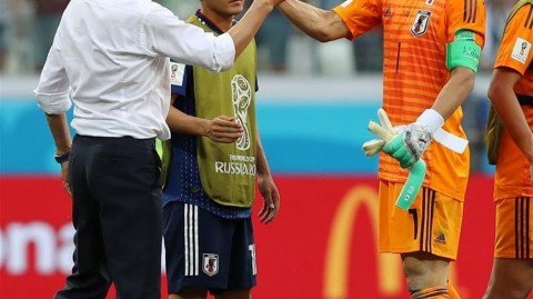 日本0-1波兰：输球仍晋级，黄牌规则造世界杯奇景