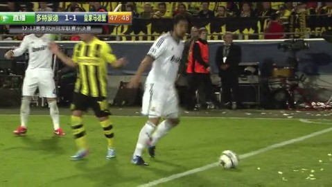 标题：欧冠14决赛次回合拜仁4-3十人皇马总比分6-4晋级