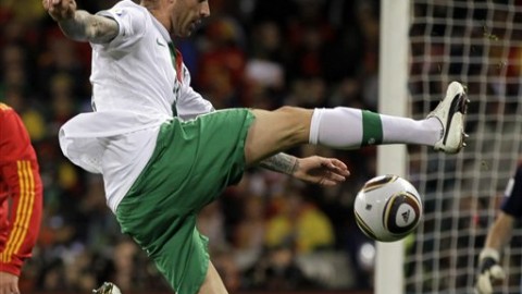 开场闪电战+六球盛宴 C罗帽子戏法难救主