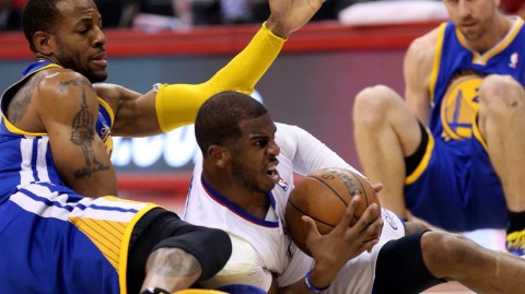 雷霆双少力斩骑士八连胜 詹皇缺阵杜兰特末节8分定胜局