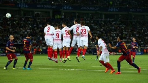 巴萨5-2塞维利亚：拉菲尼亚戴帽+坎塞洛独造三球