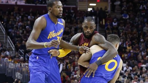 2015赛季常规赛勇士vs骑士：詹姆斯狂砍42+11复仇水花兄弟