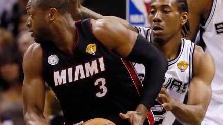 2013年总决赛G5吉诺比利24分助马刺114-104热火夺赛点